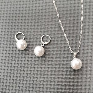 Elegant Silver Pearl Jewelry Set